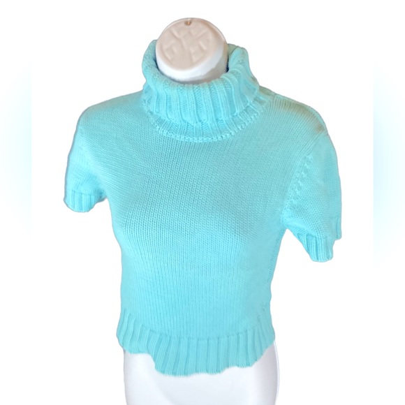 Moda International Sweaters - 🧣 Moda International Crop Turtleneck Sweater Size S